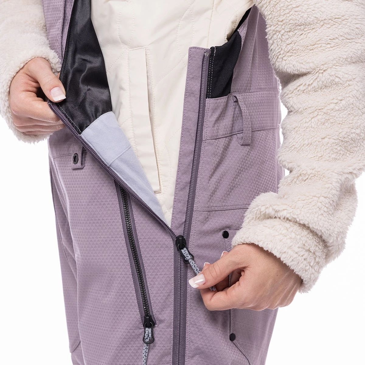 686 Black Magic Insulated Bib Pant 3 686 Black Magic Insulated Bib Pant - Image 3