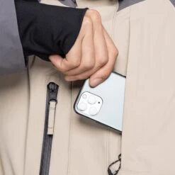 686 Gore-Tex Core Shell Jacket -Mons Royale Shop 686 gore tex core shell jacket rhino grey colorblock alt6 ro m2w107